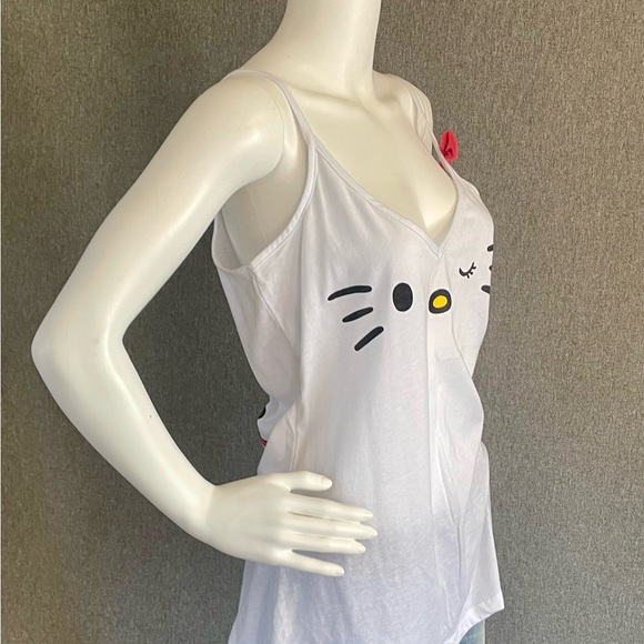 RARE Super Cute Hello Kitty Ladies Tank Top Ladies XL with 3D Bow - Picture 5 of 7
